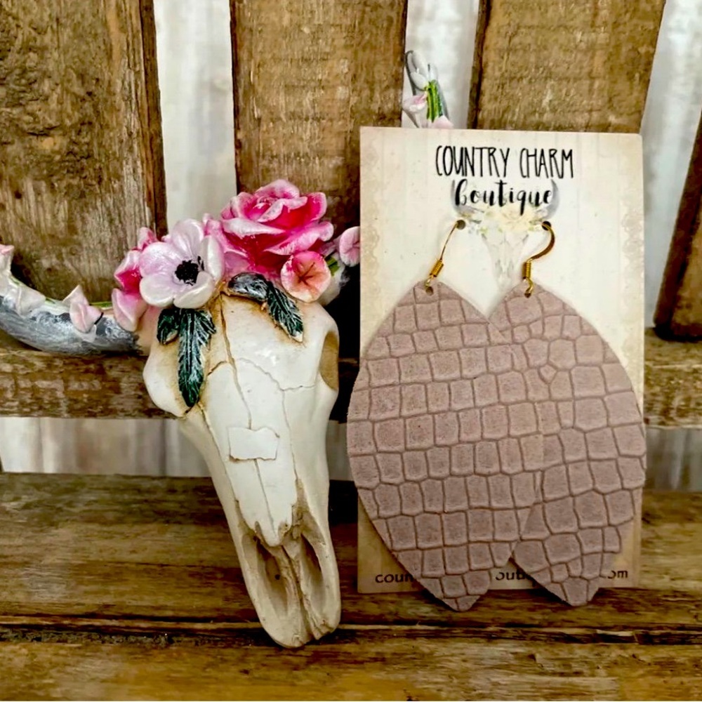 Genuine Leather BOHO Petal Drop Earrings NEW! - Picture 1 of 2